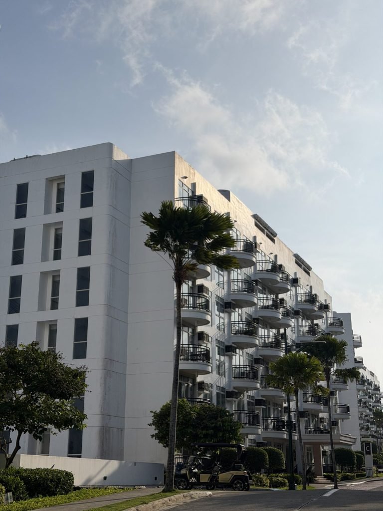 Balconies with rounded edges