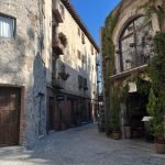 Reading a lane by its doorways