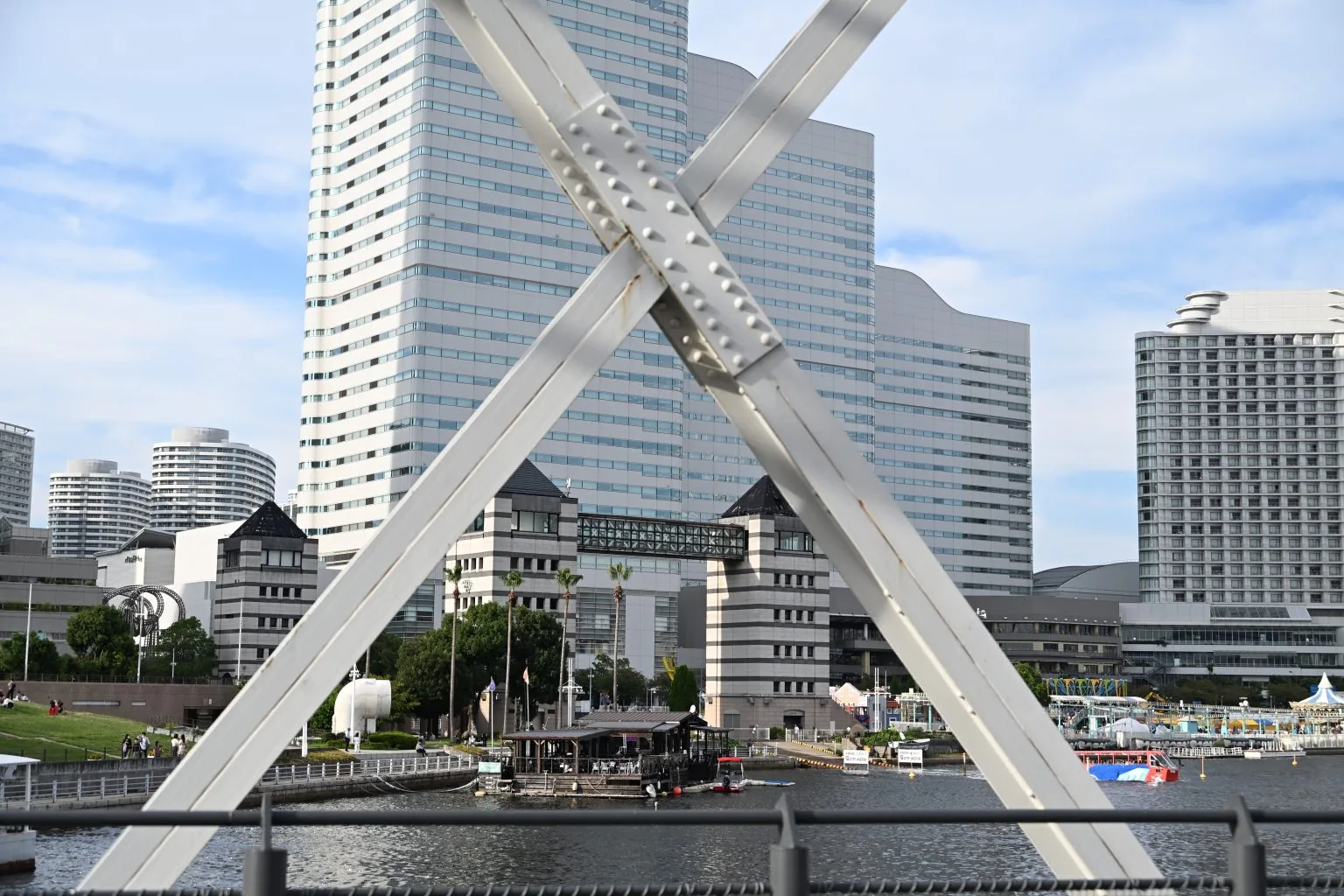 Cities that answer to the water